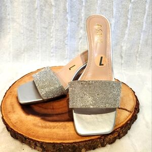 A.S.N.Y. high heels silver rhinestone size 7